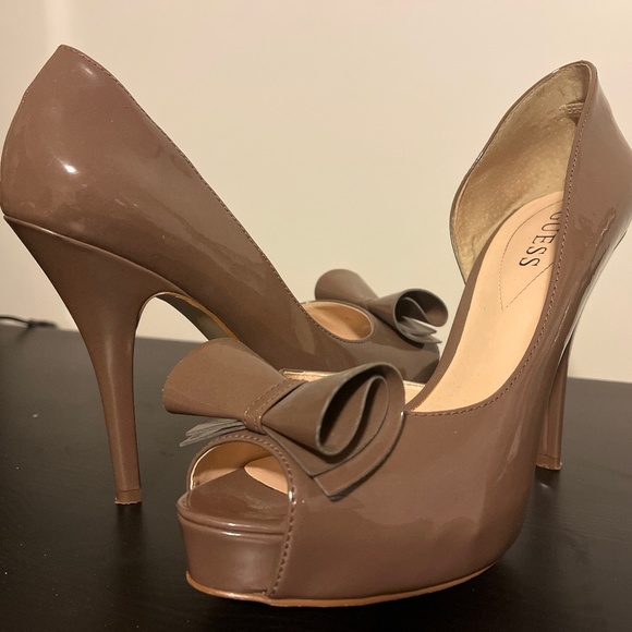 Guess heels - Picture 1 of 3